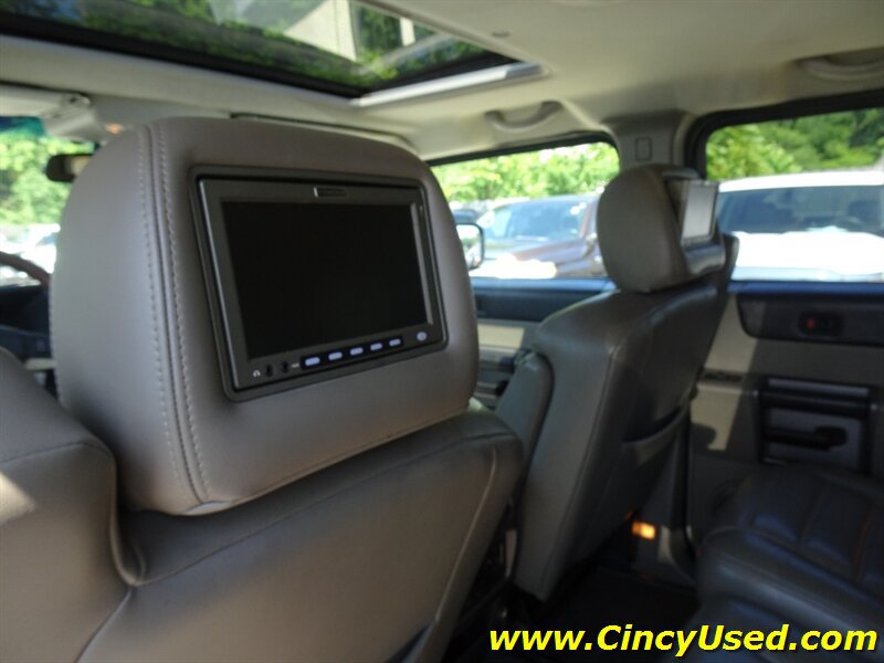 Used 2004 HUMMER H2 w/ Preferred Equipment Group AWD/4WD image 14