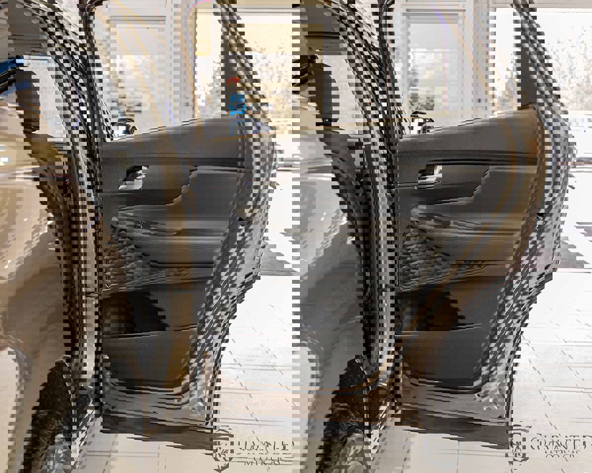 Used 2020 Hyundai Santa Fe SEL image 38