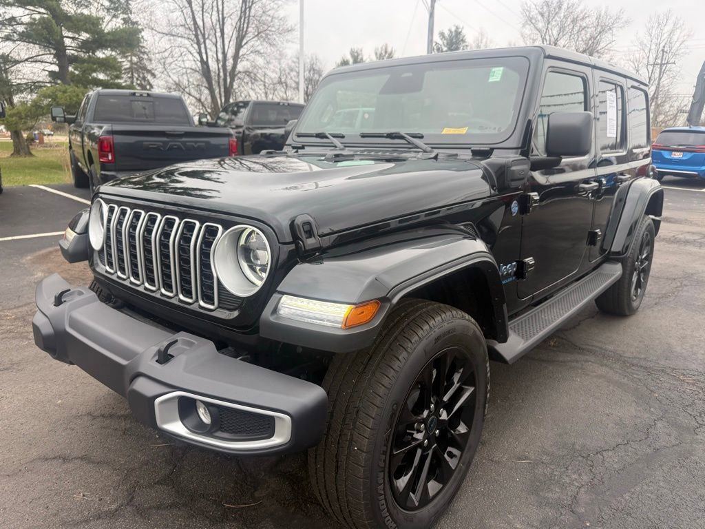 Used 2025 Jeep Wrangler Unlimited Sahara image 7