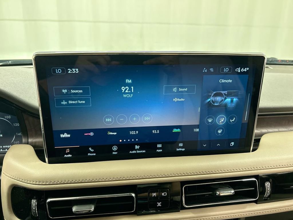 Used 2022 Lincoln Nautilus Reserve w/ Luxury Package image 14