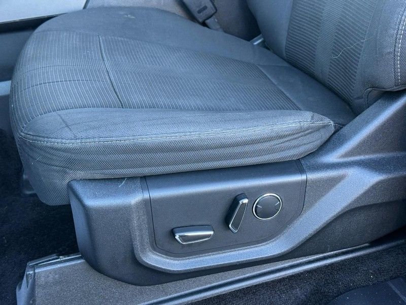 Used 2016 Ford F150 XLT w/ Equipment Group 302A Luxury image 25