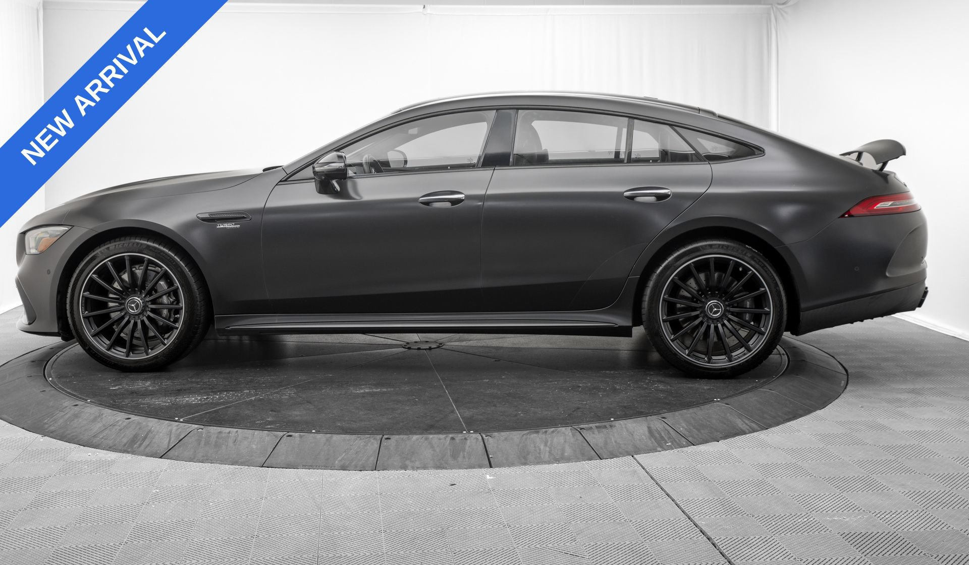 Used 2021 Mercedes-Benz AMG GT 43 image 4