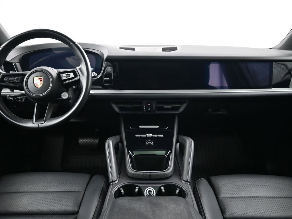 Certified 2024 Porsche Cayenne image 9