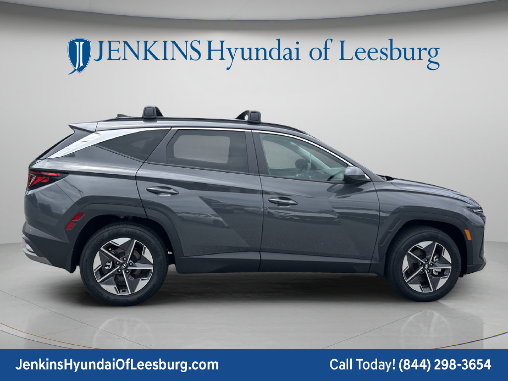 Used 2025 Hyundai Tucson SEL FWD image 4