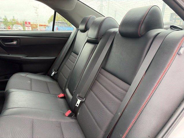 Used 2016 Toyota Camry SE FWD image 7