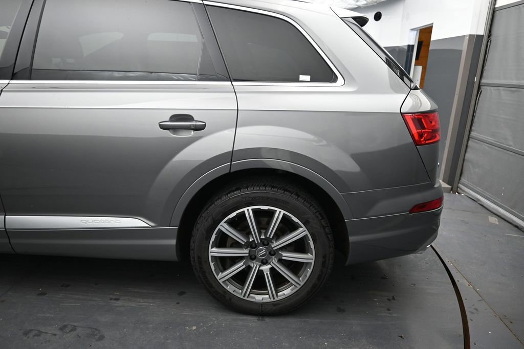 Used 2017 Audi Q7 3.0T Premium Plus AWD/4WD image 14