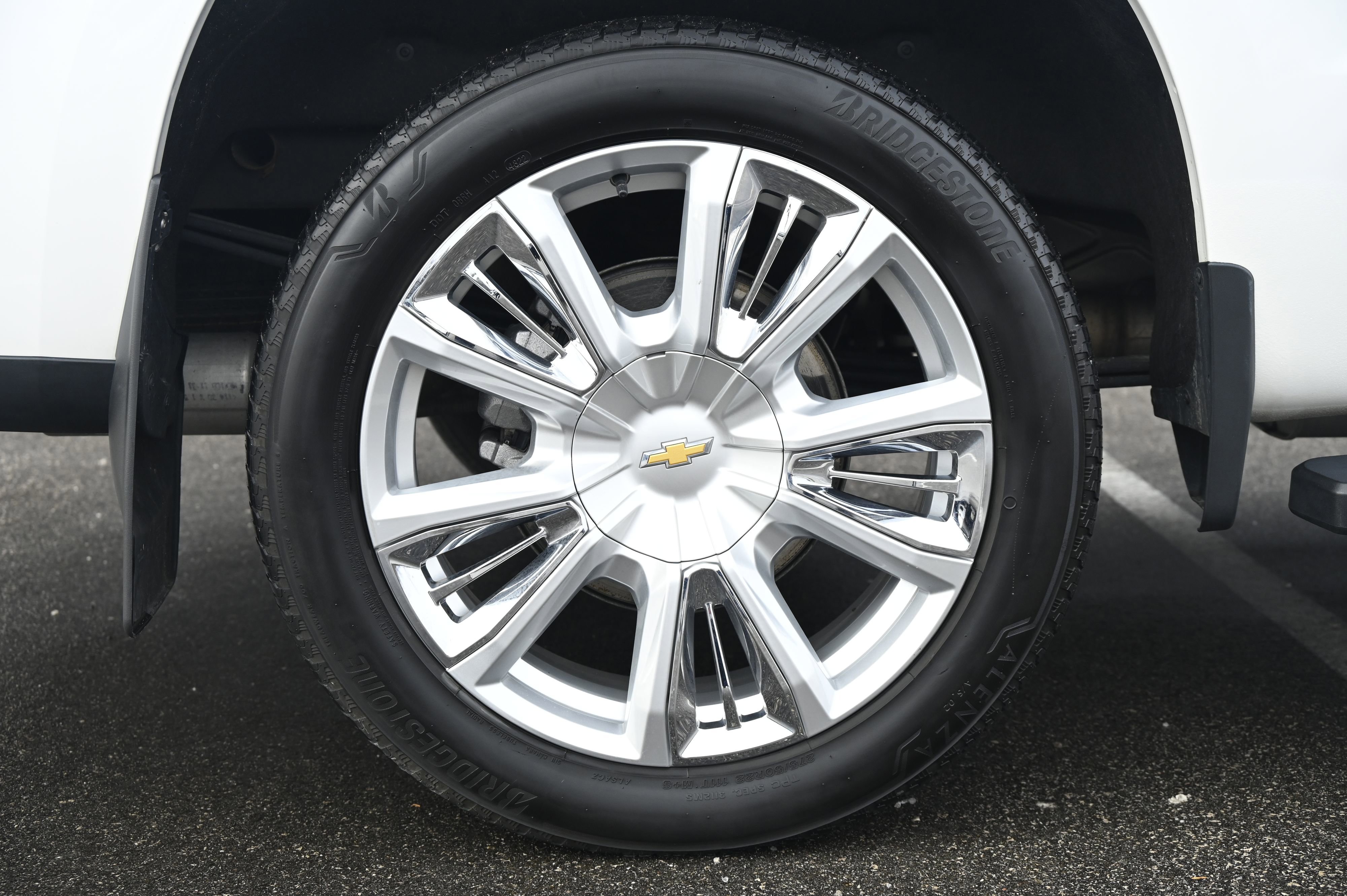 Used 2023 Chevrolet Silverado 1500 High Country w/ Technology Package image 14