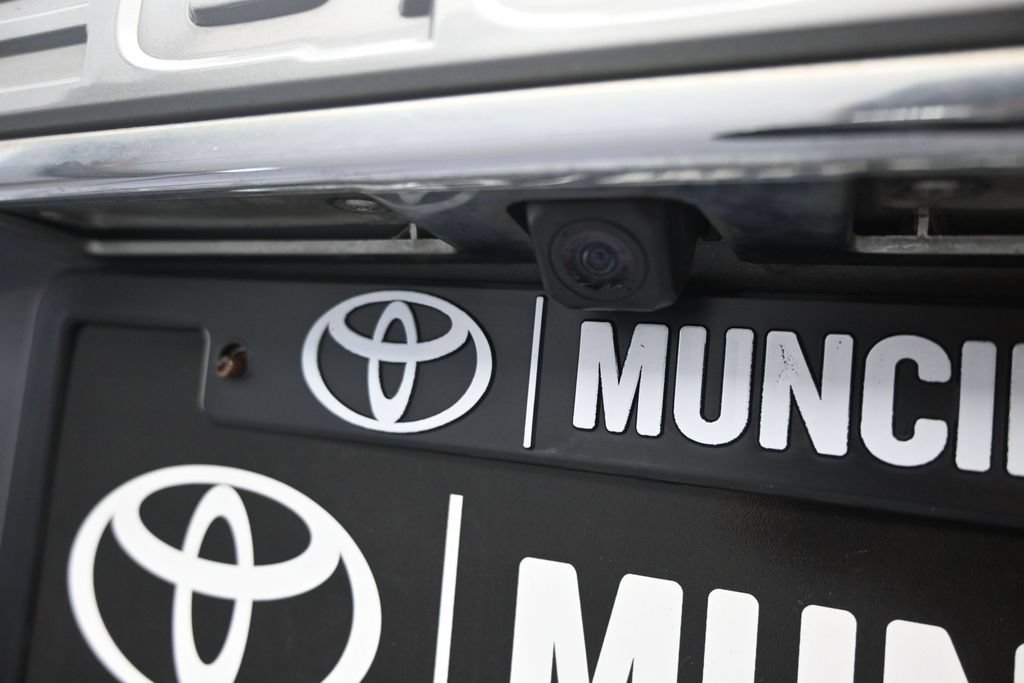 Used 2017 Toyota Sequoia Platinum AWD/4WD image 53