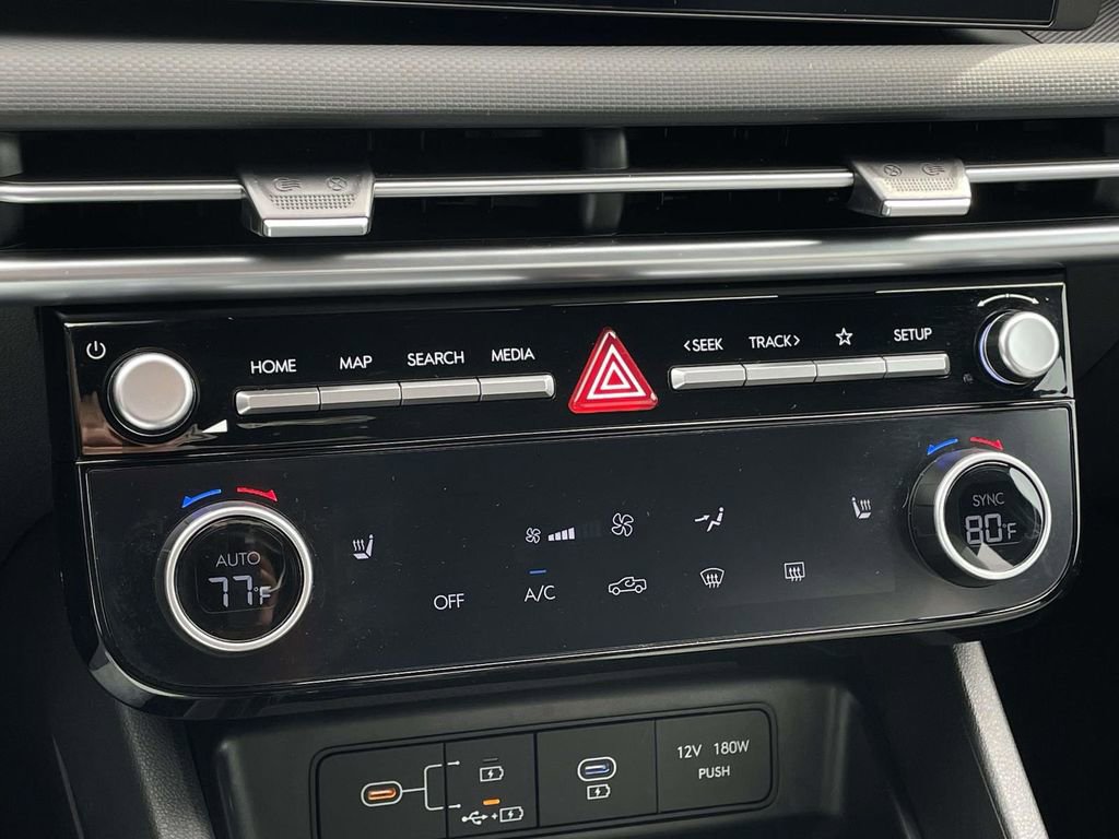 Certified 2025 Hyundai Santa Cruz SEL image 17