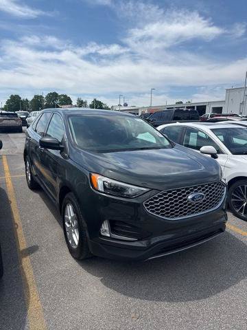 Certified 2023 Ford Edge SEL w/ Convenience Package AWD/4WD image 2