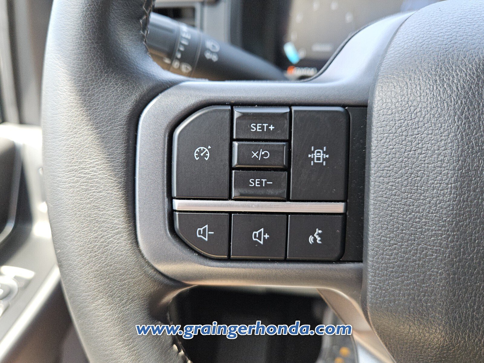 Used 2025 Ford F150 XLT w/ Equipment Group 301A Standard AWD/4WD image 19