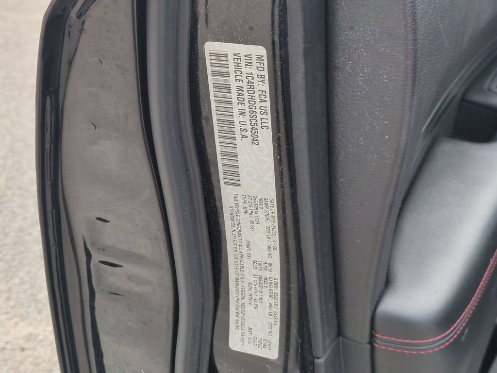 Used 2025 Dodge Durango GT RWD image 37