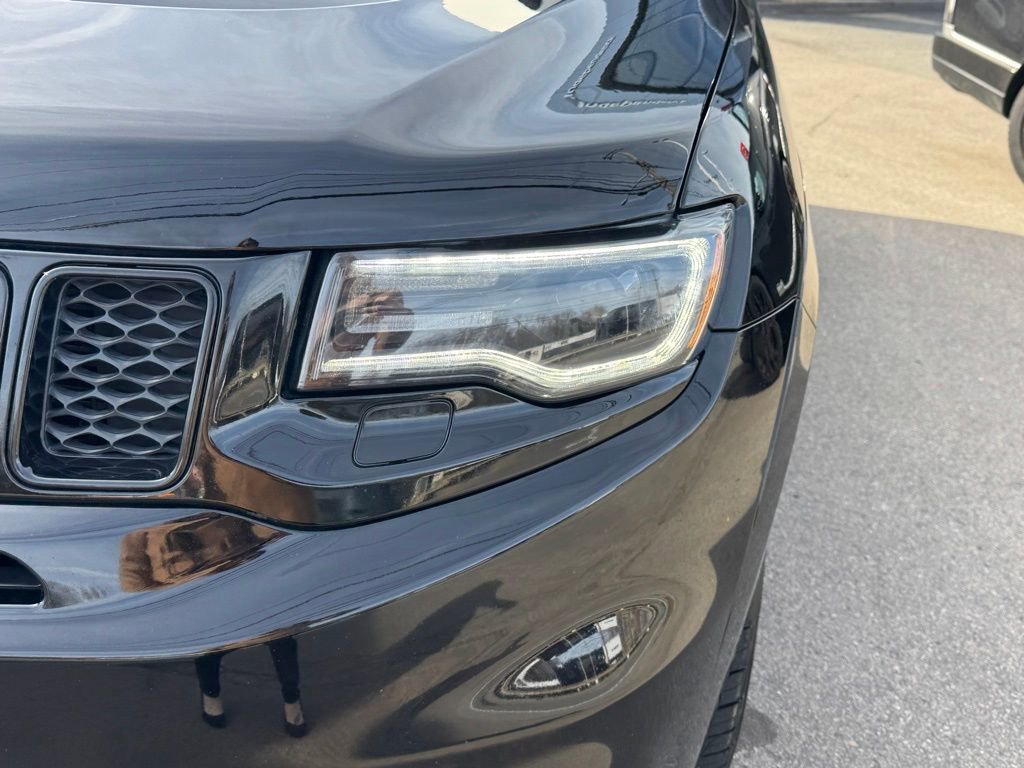 Used 2018 Jeep Grand Cherokee SRT image 11