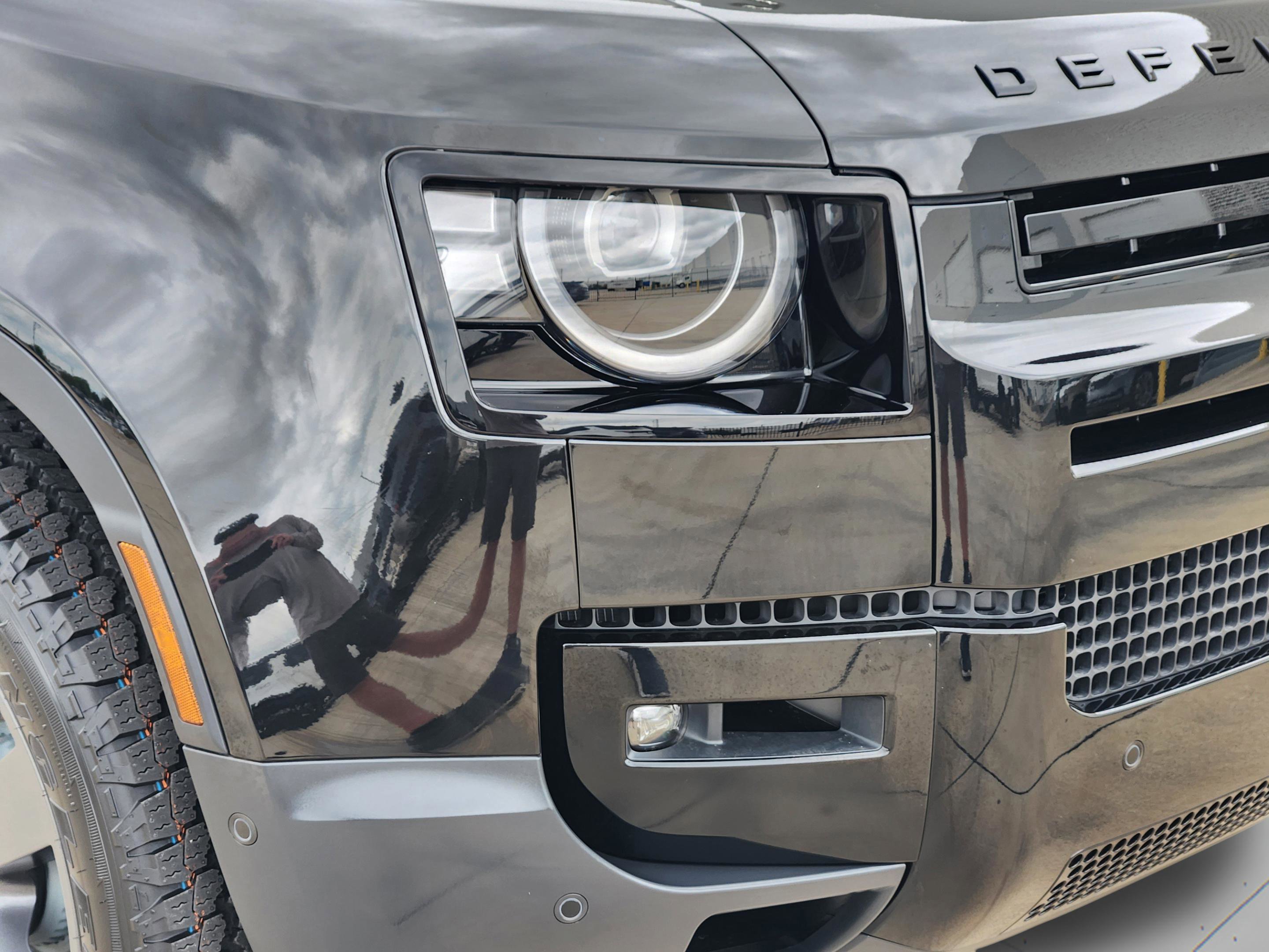New 2026 Land Rover Defender 110 S AWD/4WD image 28