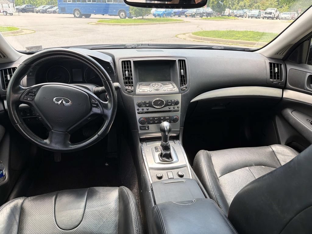 Used 2013 INFINITI G37 x Sedan w/ Premium Pkg AWD/4WD image 2
