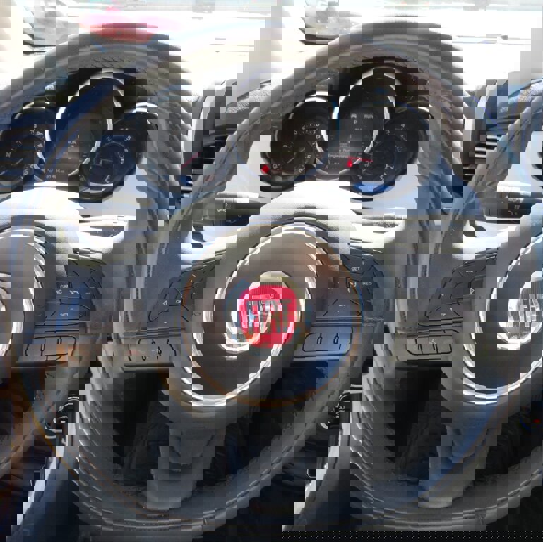 Used 2016 FIAT 500X Easy image 11