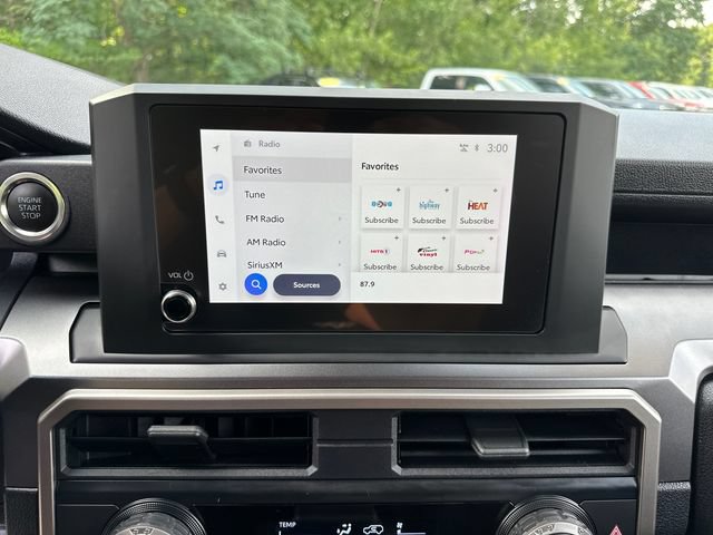 Certified 2025 Toyota 4Runner SR5 AWD/4WD image 38