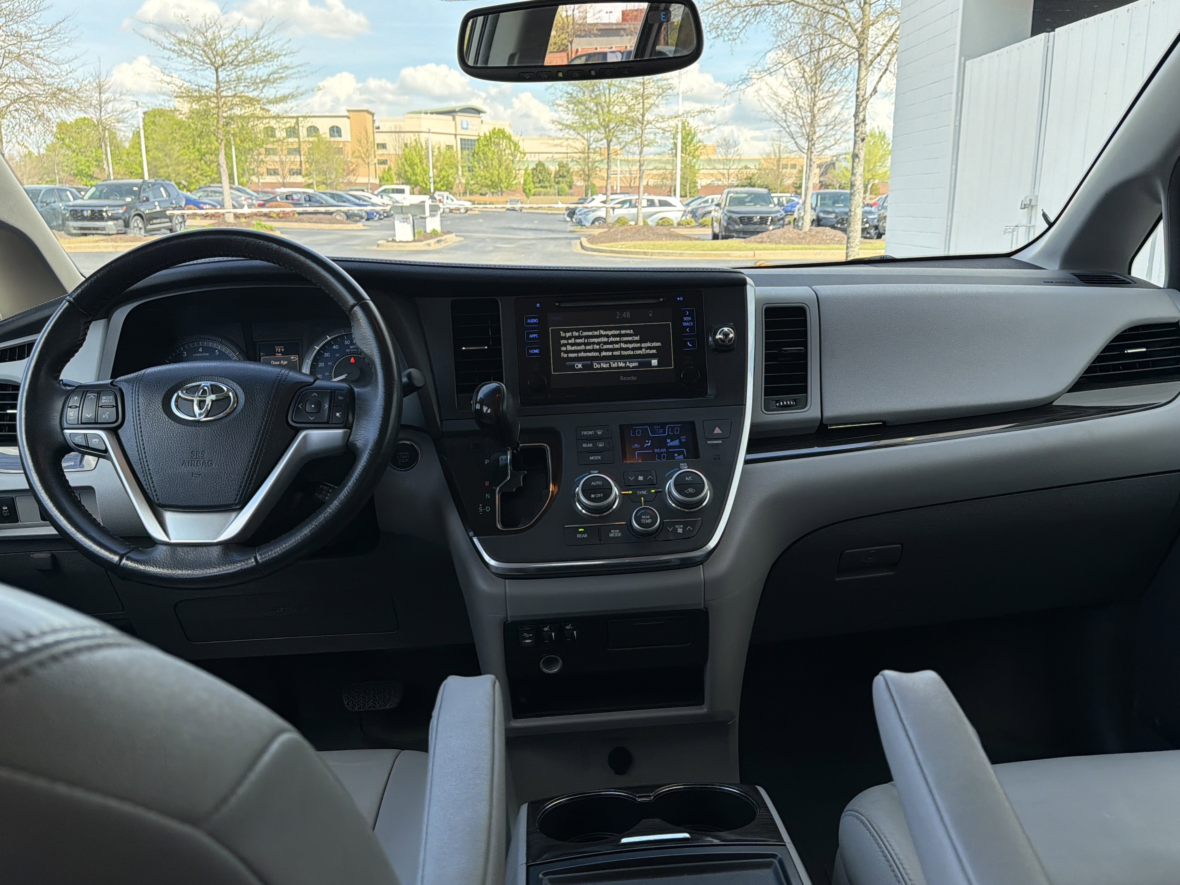 Used 2017 Toyota Sienna XLE image 29