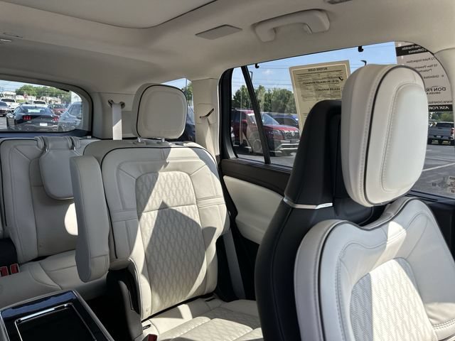 Used 2024 Lincoln Aviator Black Label AWD/4WD image 14