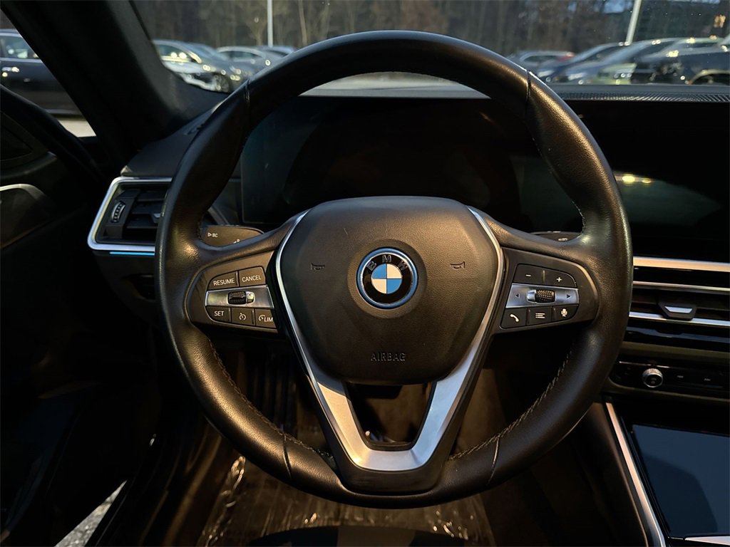 Used 2023 BMW i4 eDrive35 image 11