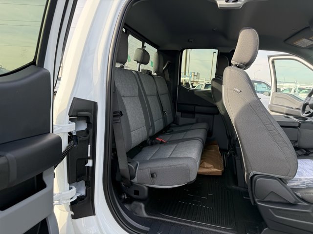 New 2026 Ford F550 4x4 Supercab Super Duty image 14