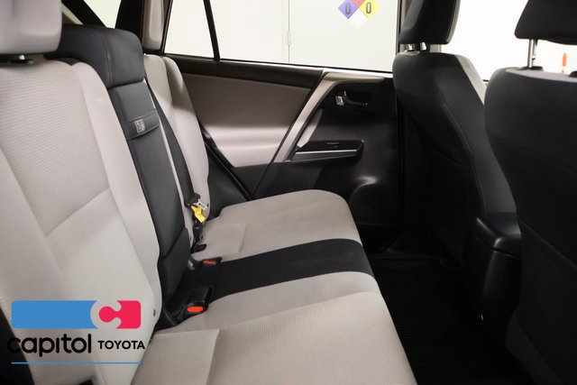 Used 2018 Toyota RAV4 XLE AWD/4WD image 24