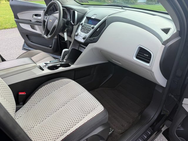 Used 2011 Chevrolet Equinox LS AWD/4WD image 19