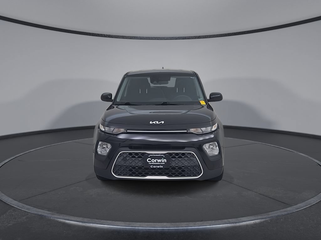 Used 2022 Kia Soul LX w/ Technology Package FWD image 5