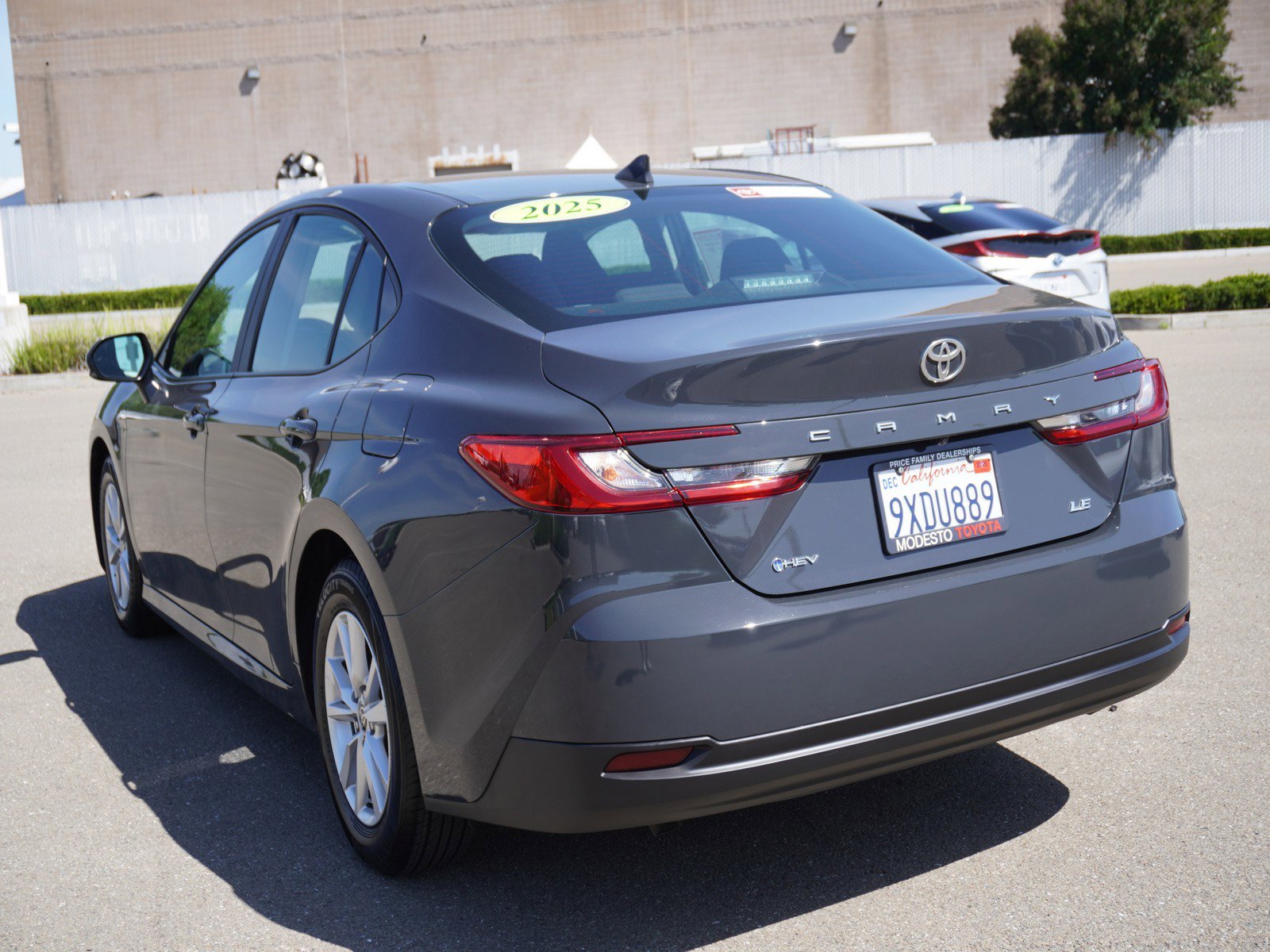 Used 2025 Toyota Camry LE FWD image 8