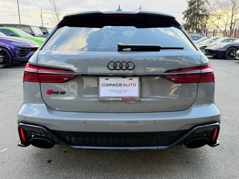 Used 2021 Audi RS 6 Avant Wagon 4D w/ Black Optic Package image 6