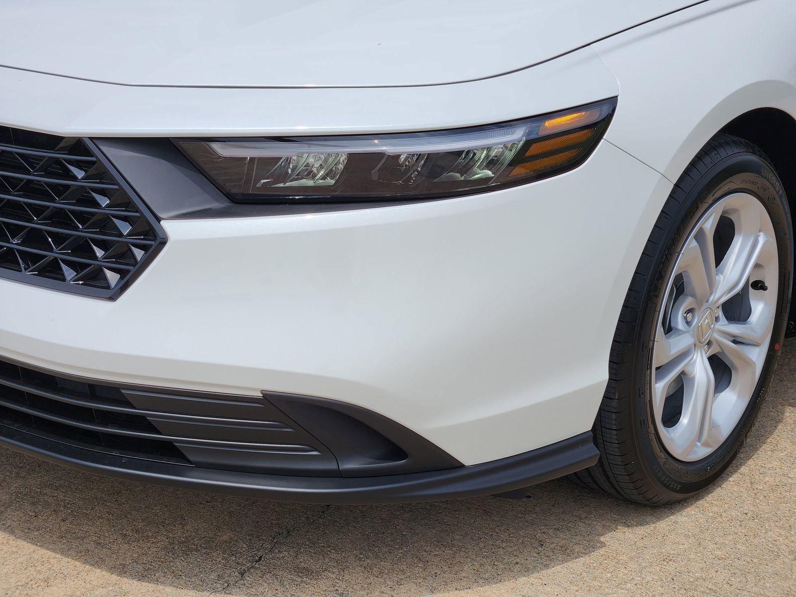 New 2025 Honda Accord LX image 8