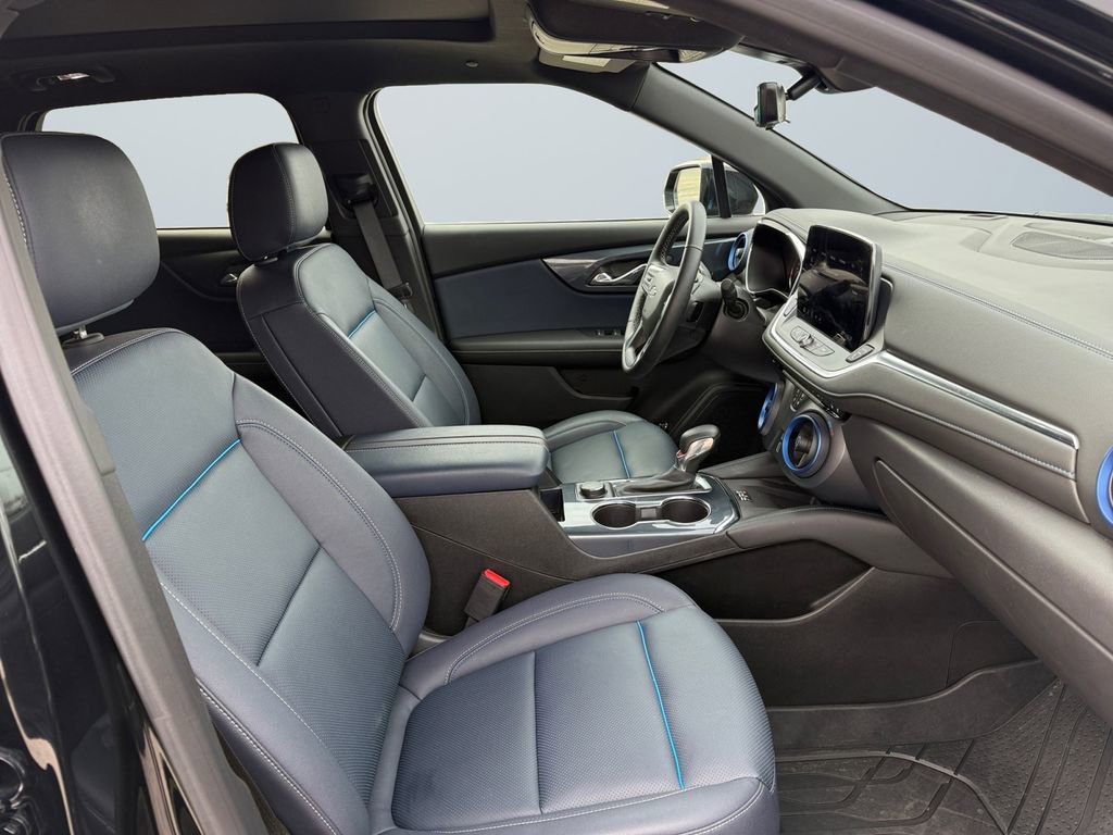 Used 2025 Chevrolet Blazer RS w/ Driver Confidence II Package image 15