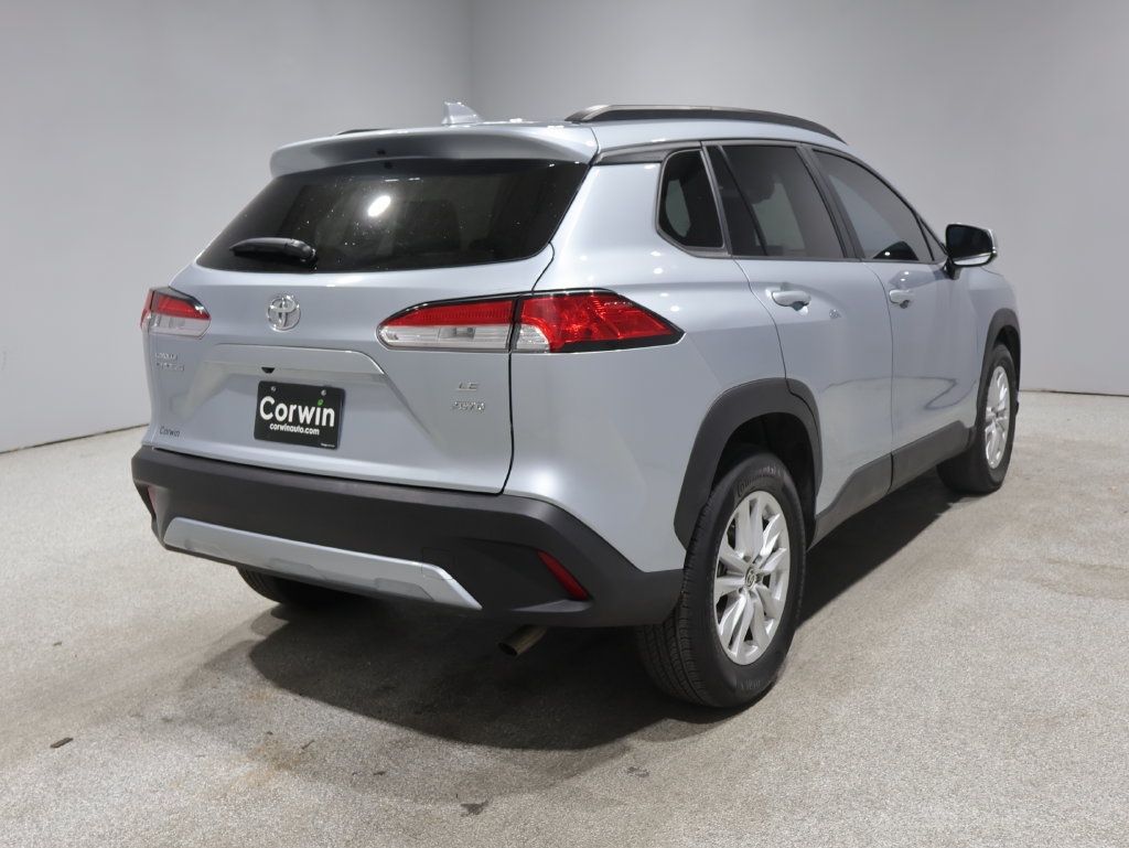 Used 2023 Toyota Corolla Cross LE w/ Moonroof Package AWD/4WD image 2