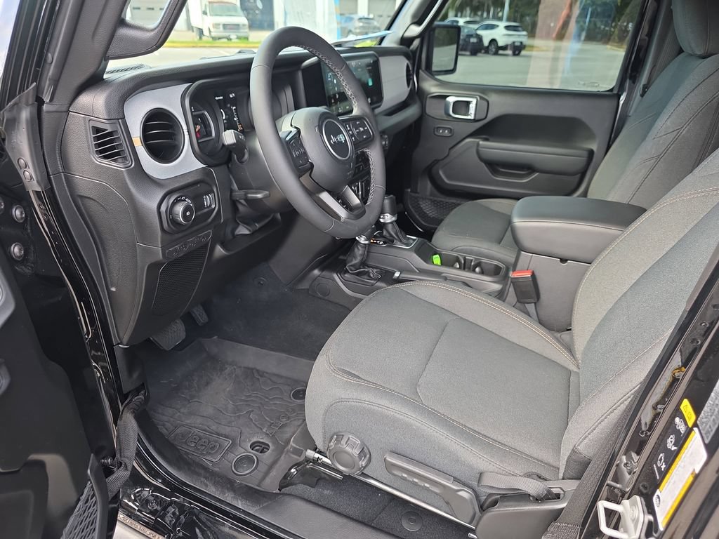 Used 2026 Jeep Wrangler Unlimited Sport AWD/4WD image 11