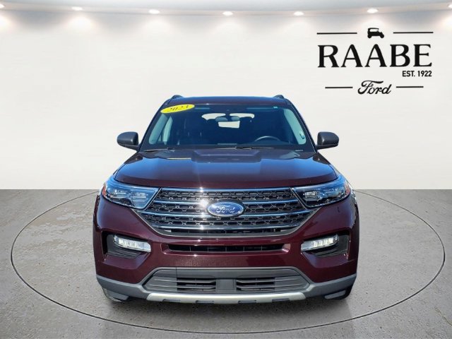 Used 2023 Ford Explorer XLT w/ Equipment Group 202A AWD/4WD image 2