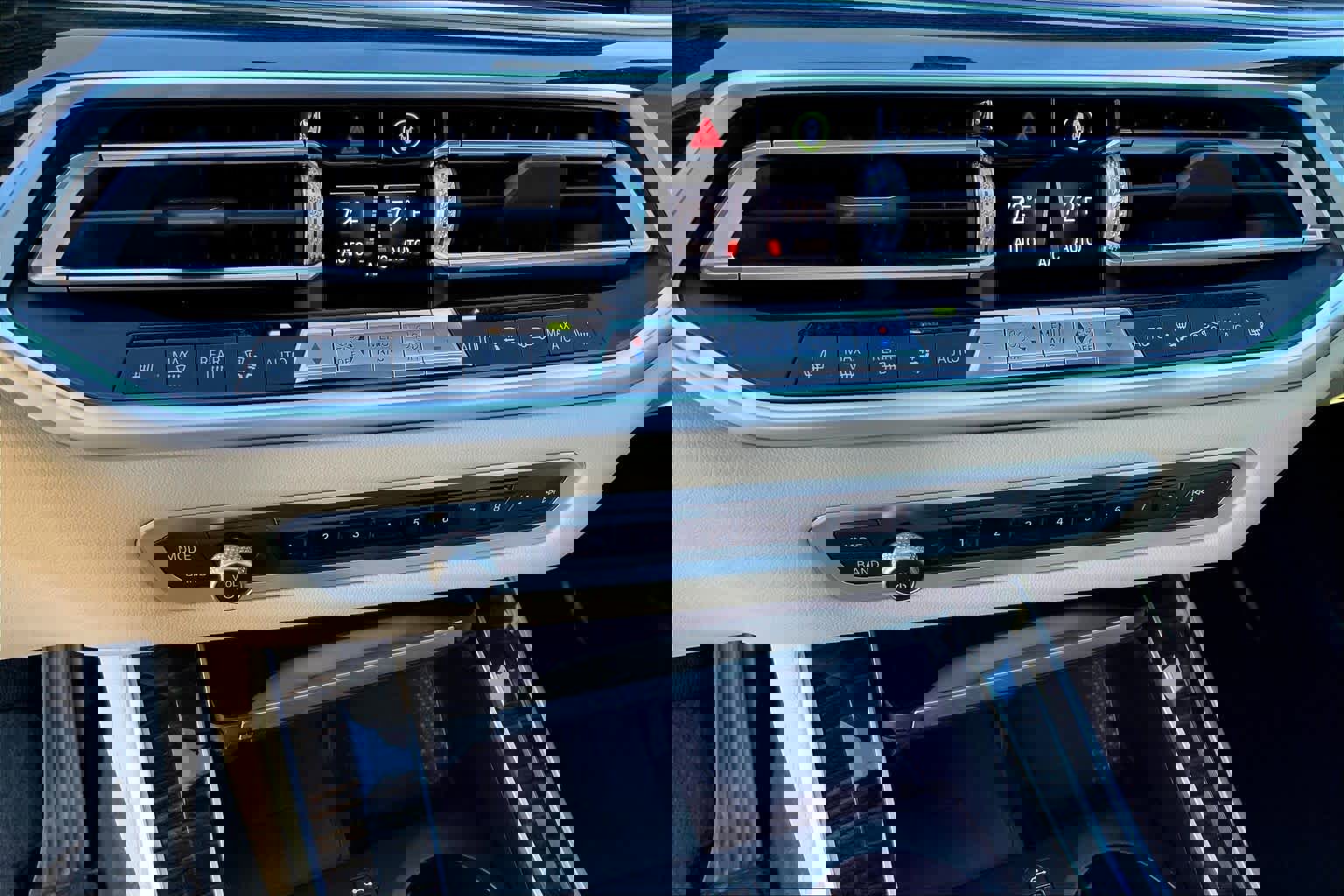 Used 2020 BMW X5 sDrive40i w/ Premium Package image 32