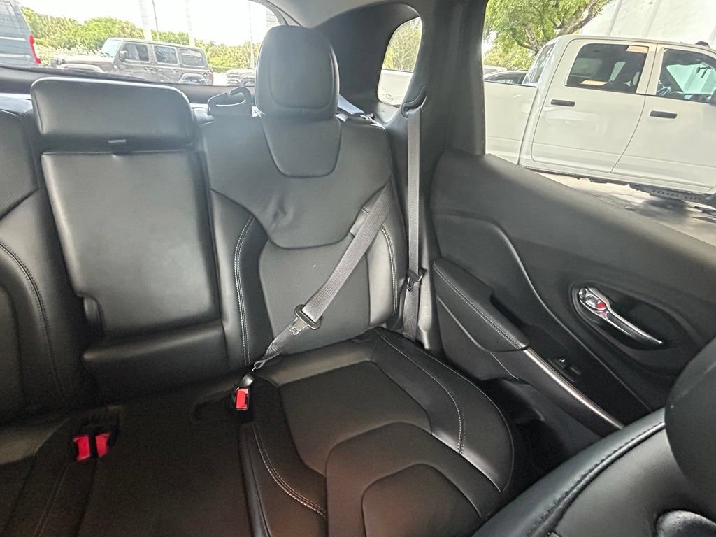 Used 2020 Jeep Cherokee Limited FWD image 14