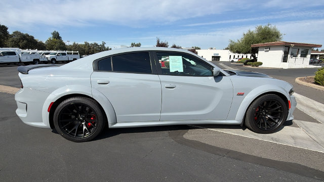 Used 2022 Dodge Charger Scat Pack RWD image 3