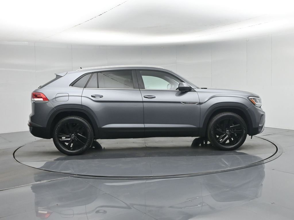 Used 2023 Volkswagen Atlas Cross Sport SE w/ Panoramic Sunroof Package image 32