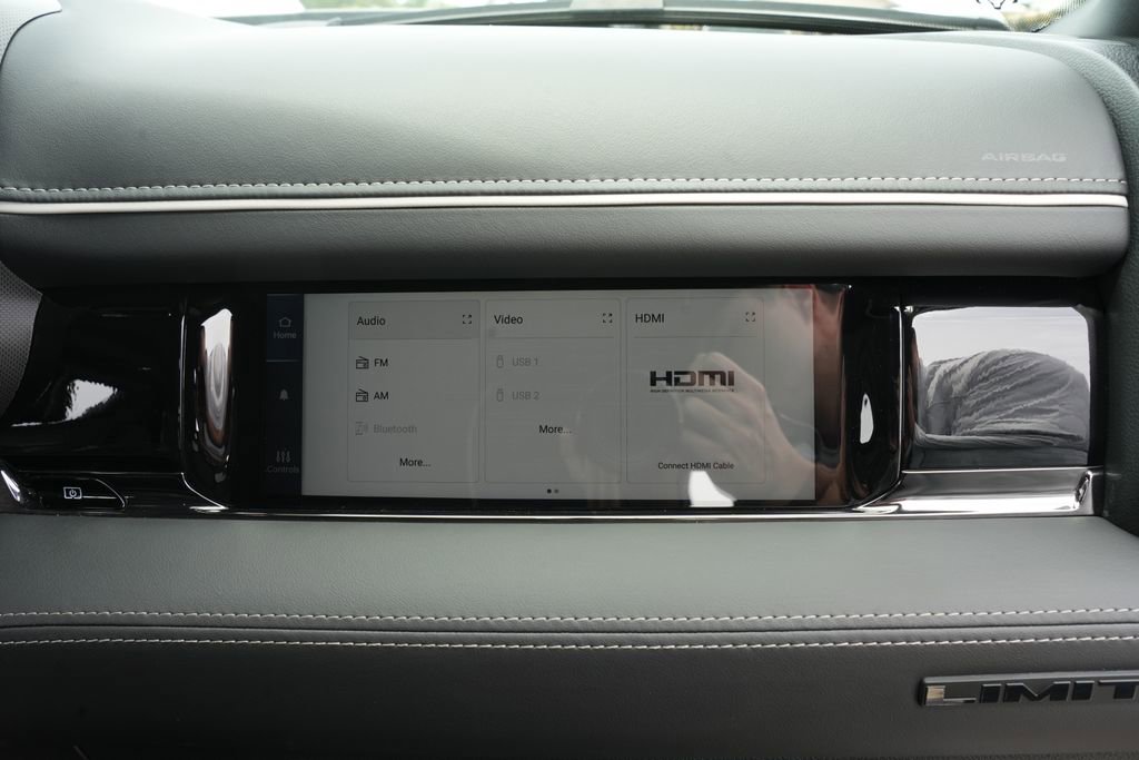 Used 2025 RAM 1500 Limited AWD/4WD image 14