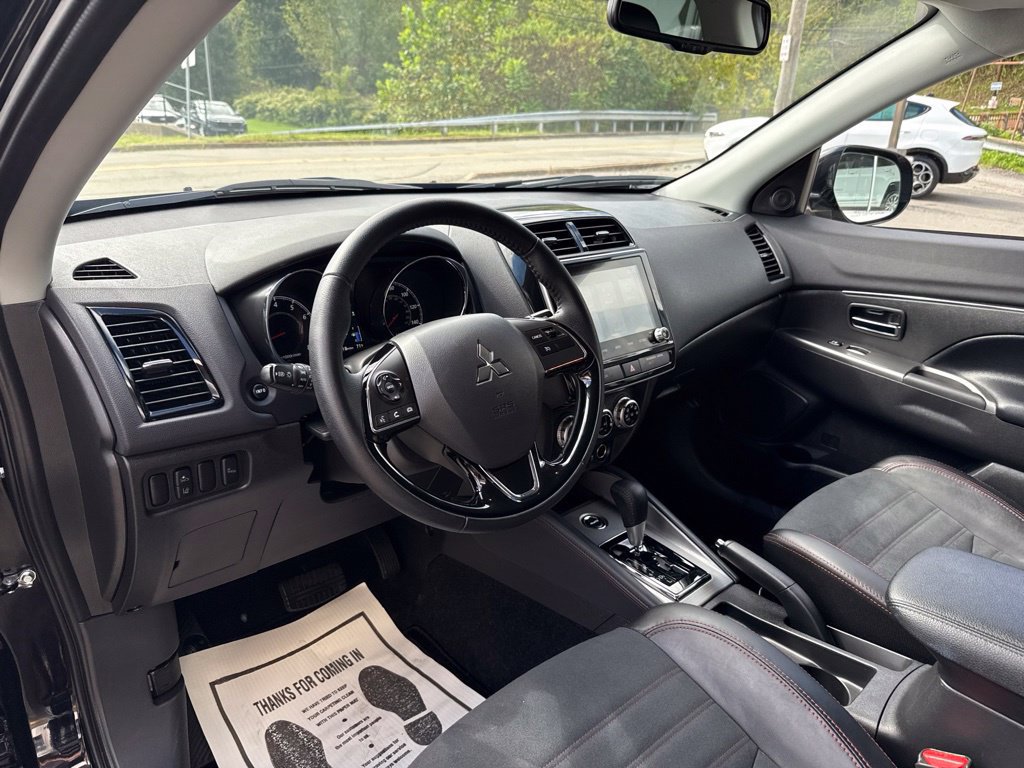 Used 2025 Mitsubishi Outlander Sport ES AWD/4WD image 19
