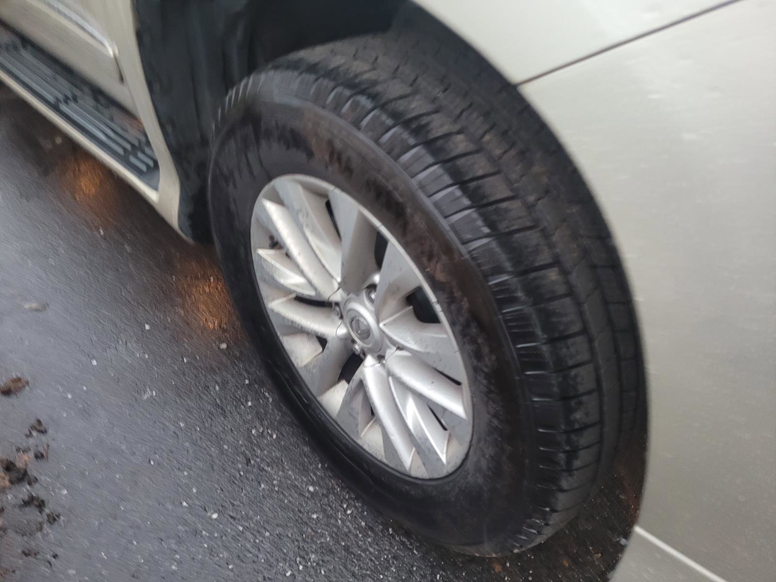 Used 2016 Lexus GX 460 image 4