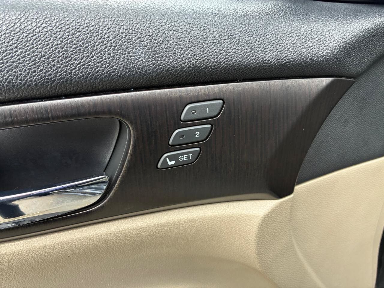 Used 2015 Honda Accord EX-L image 9