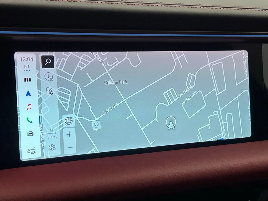 New 2026 Porsche Macan 4 Electric image 13