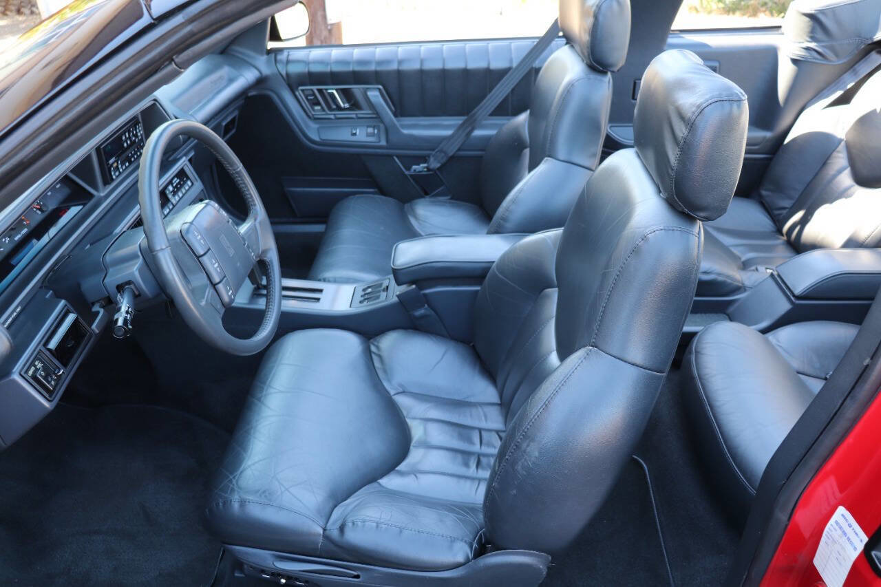 Used 1993 Oldsmobile Cutlass Supreme Convertible image 39