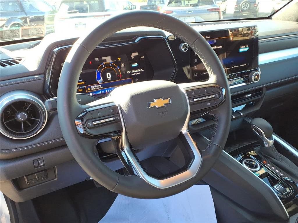 Used 2025 Chevrolet Colorado LT w/ Advanced Trailering Package image 9