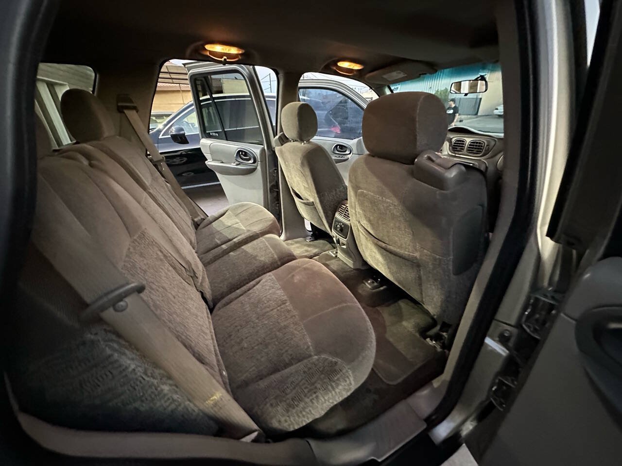 Used 2002 Chevrolet TrailBlazer LS w/ Preferred Equipment Group RWD image 12