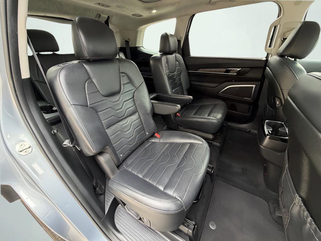 Used 2020 Kia Telluride SX w/ SX Prestige Package image 32