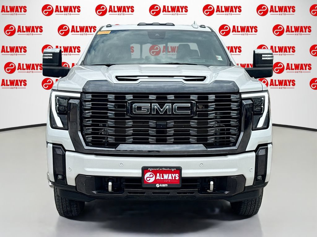Used 2024 GMC Sierra 3500 Denali Ultimate AWD/4WD image 2