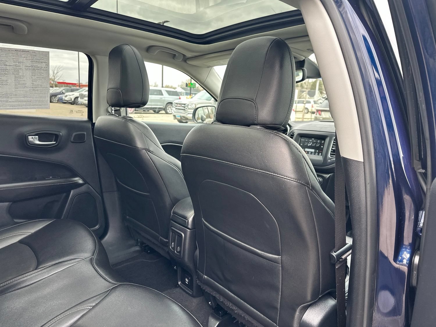 Used 2021 Jeep Compass Latitude w/ Sun and Sound Group AWD/4WD image 27